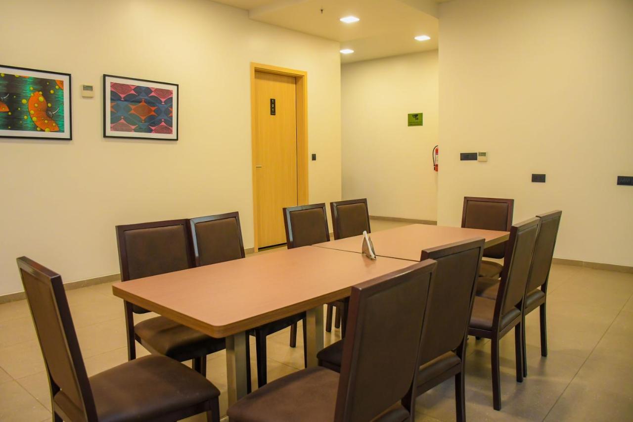 Aqua Inn Hotel Kinshasa Eksteriør bilde