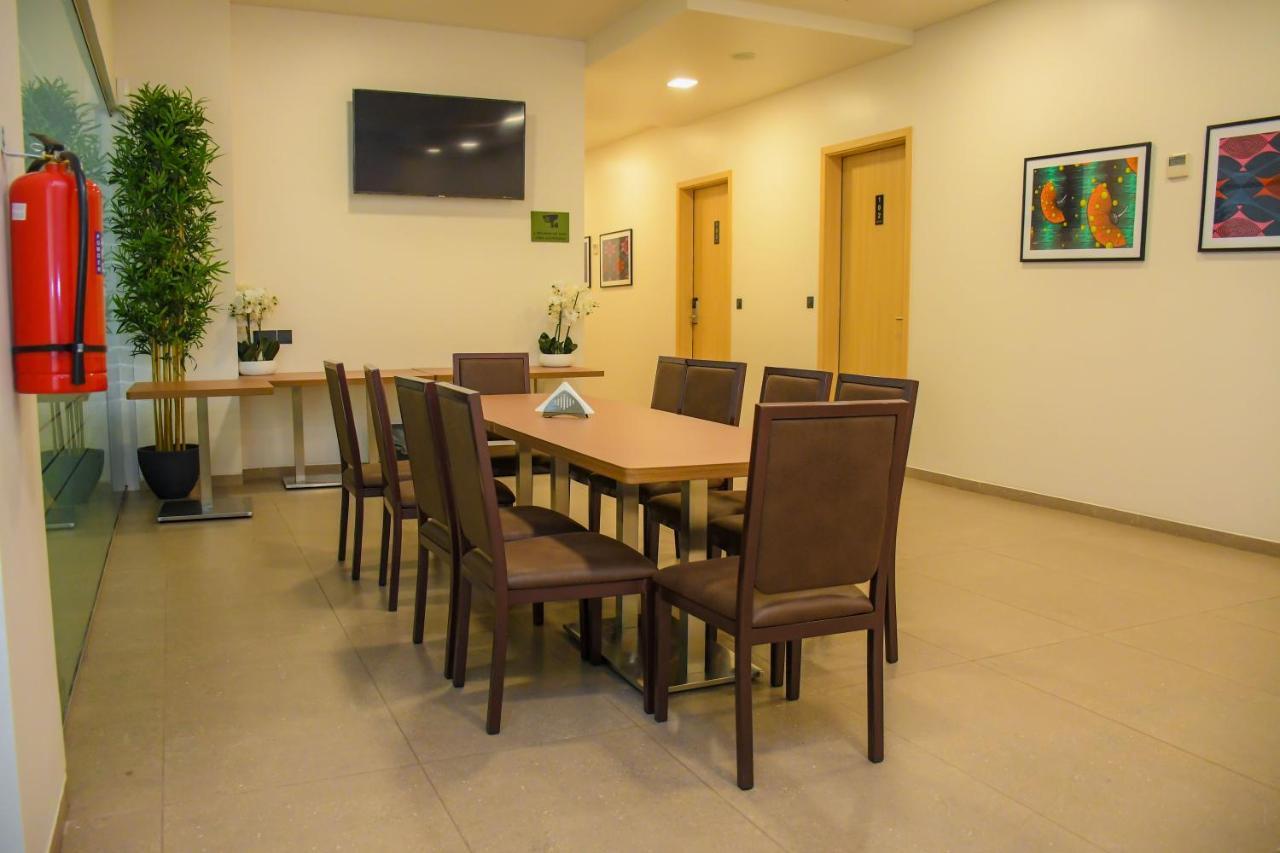 Aqua Inn Hotel Kinshasa Eksteriør bilde