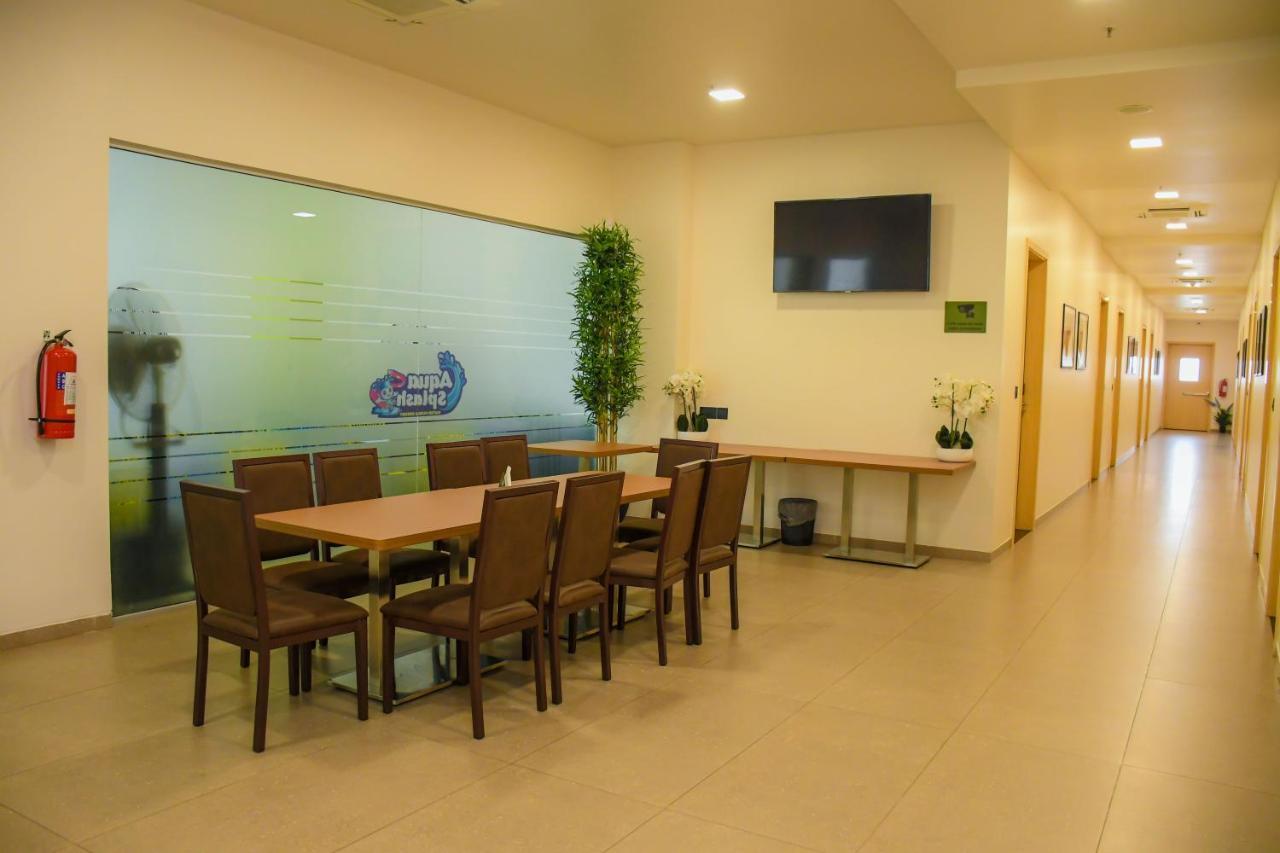 Aqua Inn Hotel Kinshasa Eksteriør bilde